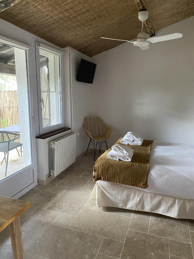 Hotel Du Pont Blanc Сент-Мари-де-ла-Мер Экстерьер фото