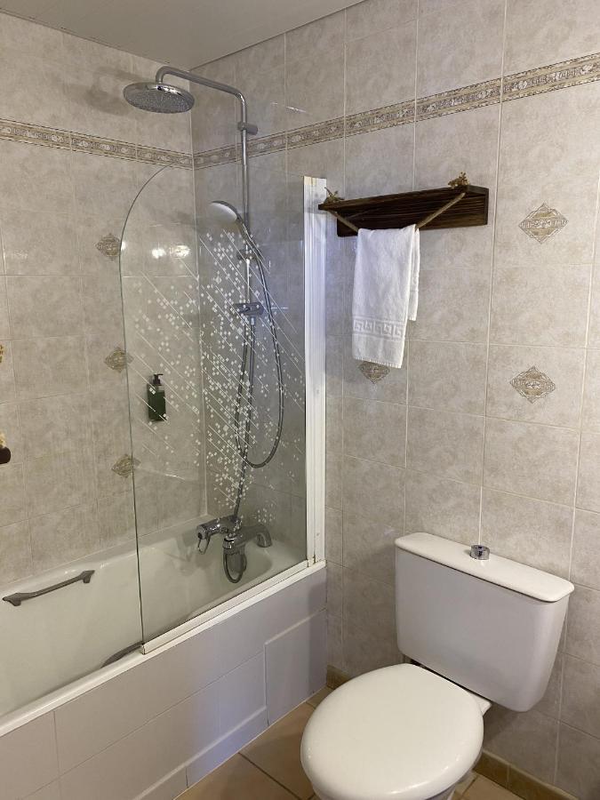 Hotel Du Pont Blanc Сент-Мари-де-ла-Мер Экстерьер фото